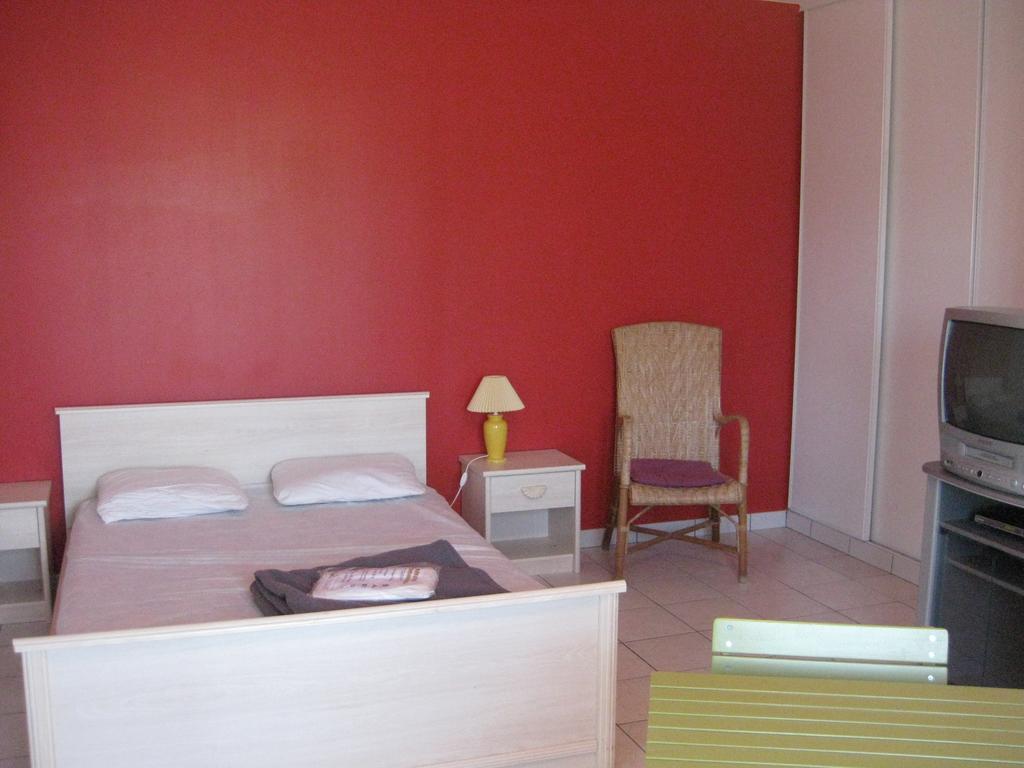 Camping Porte Des Vosges Bulgneville Phòng bức ảnh