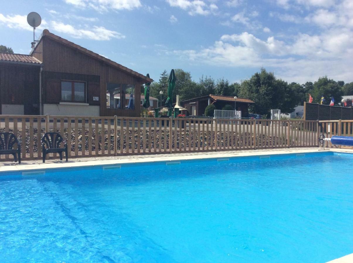 Camping Porte Des Vosges Bulgneville Ngoại thất bức ảnh